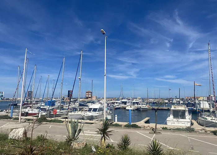T2 Avec Terrasse, Parking, Proche Et Commerces - - Fr-1-782-40 Lägenhet